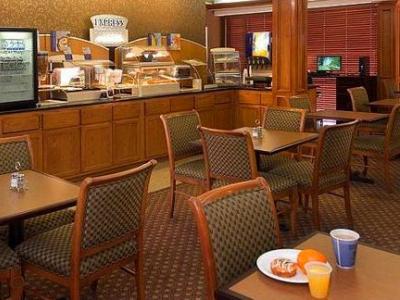 Express & - Downtown Market Area By Ihg 3*